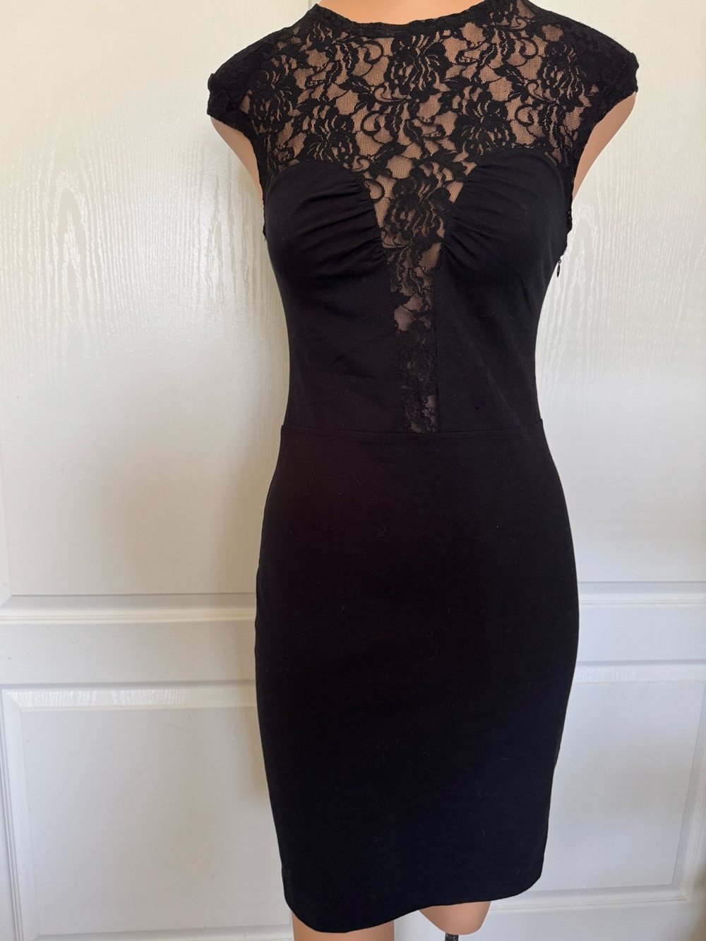 PLASTIC ISLAND Elegant Black Lace-Top Sheath Dress Size Small $123
